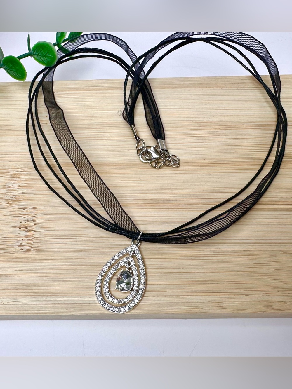 🖤Silver Tone Teardrop Crystal Pendant Necklace